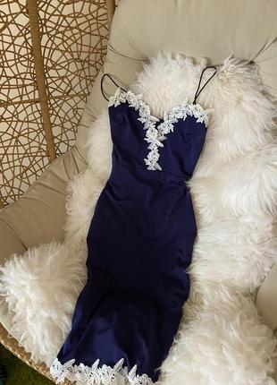 Платье футляр вечернее нарядное миди с кружевом бюстье4 фото