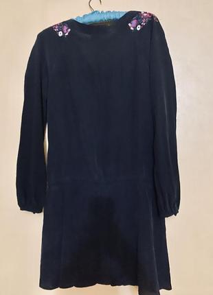 Шовкова сукня з вишивкою на довгий ркав4 фото