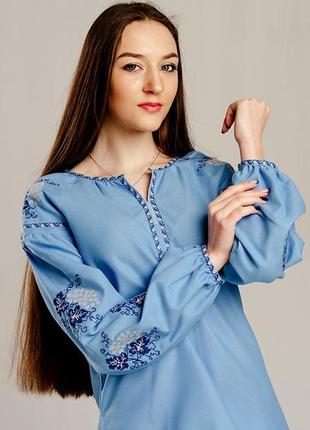 Вишита блуза синього кольору вишиванка жіноча5 фото