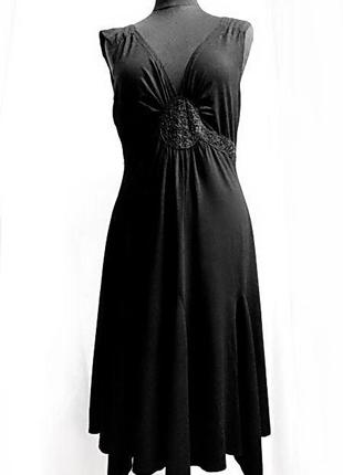 Черное платье из вискозы с вышивкой р 42-44