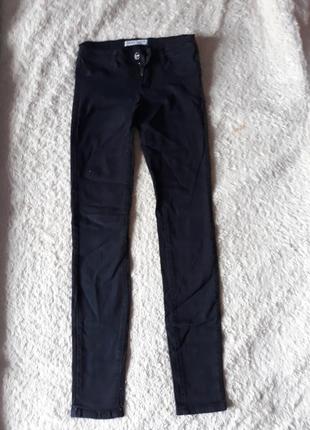 Черные штаны