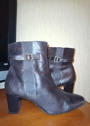 Ботиночки жіночі