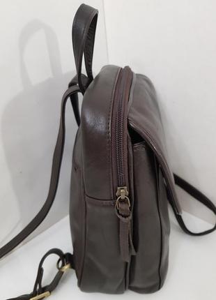 Аккуратный кожаный рюкзак шоколадного цвета lloyd baker англия7 фото