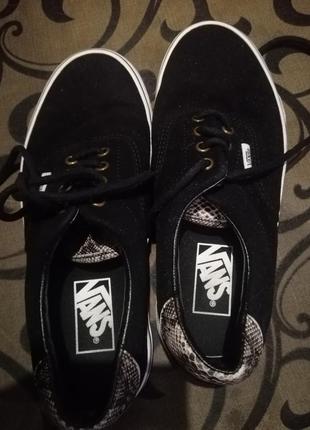 Кроссовки vans