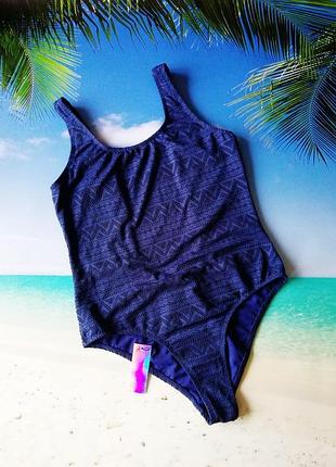 Темно-синий сдельный купальник