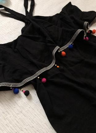 Красивый черный топ - блуза с разноцветными бубонами s-m2 фото