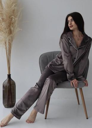 Женская коричневая велюровая пижама1 фото