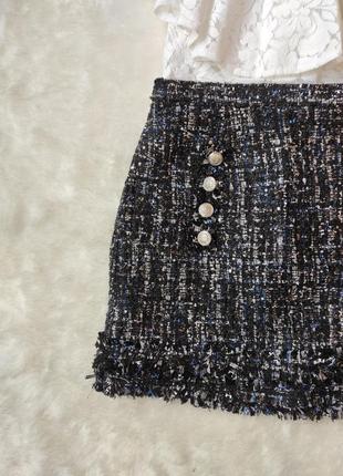 Черная блестящая короткая твидовая юбка мини с серебристыми пуговицами с карманами теплая zara3 фото