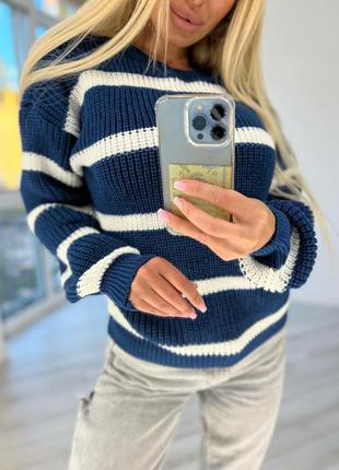 Вязаный женский свитер теплый зимний в полоску белый черный синий лиловый оверсайз ван сайз шерстяной2 фото