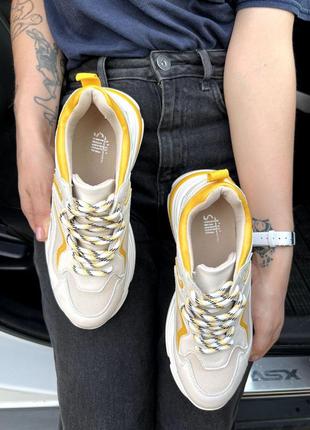 Масивні жіночі кросівки демі еко шкіра бежеві жовті світлий беж осінь весна літо на високій платформі стильні массивные кроссовки высокая подошва6 фото