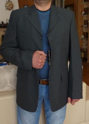 Пиджак мужской графитовый. besonder. германия. 50 размер.