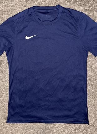 Футболка nike sportswear, оригінал, розмір l