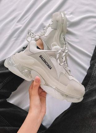 Женские кроссовки triple s clear sole white