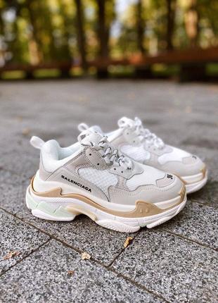 Хіт продаж жіночі  кросівки triple s white4 фото