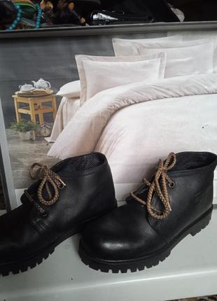 Кожанные ботинки на тракторной подошве.west point.