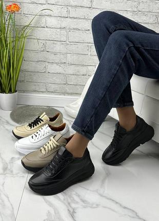 Жіночі чорні замшеві кросівки