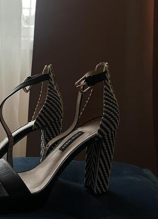 Босоніжки на каблуці nine west