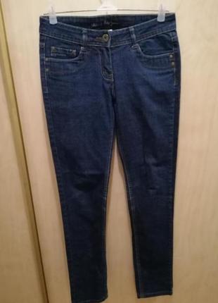 Джинсы джинси