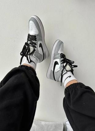 Кроссовки Infrared air jordan 1 retro white grey black