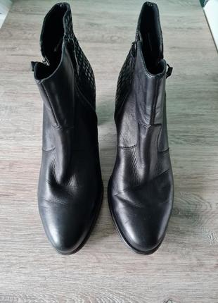 Ботинки полусапоги сапожки кожаные tamaris2 фото