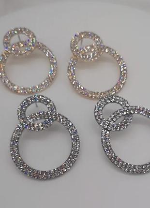 Сережки сережки в камінні кільца гвоздики хіт тренд у стилі 90 х і 2000х місяць