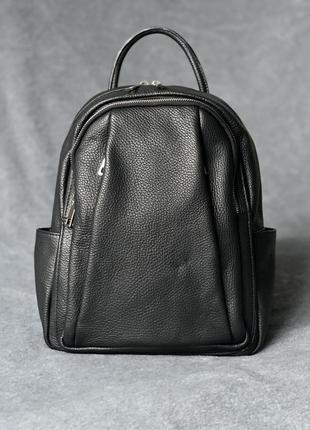 Шкіряний місткий чорний рюкзак enola, італія