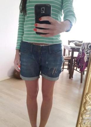 Круті джинсові шорти порватые
