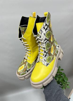 Яркие эксклюзивные ботинки с итальянской кожи с тиснением под рептилию цвет по выбору1 фото