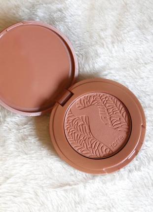 Стойкие румяна tarte amazonian clay 12-hour blush - цвет concept (travel формат)2 фото