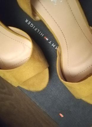 Модные босоножки женские желтые искусственная замша толстый каблук платформа5 фото