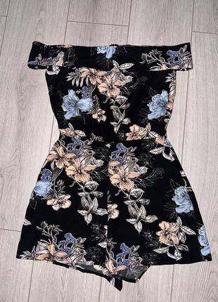 Ромпер на плечі