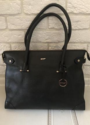 Шикарная и стильная сумка известного бренда paul costelloe, кожаная, очень хорошее качество, стильный дизайн