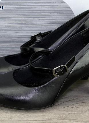 Туфлі marks&spencer.