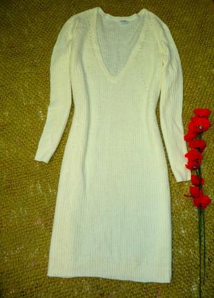 Вязаное бело молочное платье-полувер с v-воротником бренд vero moda6 фото