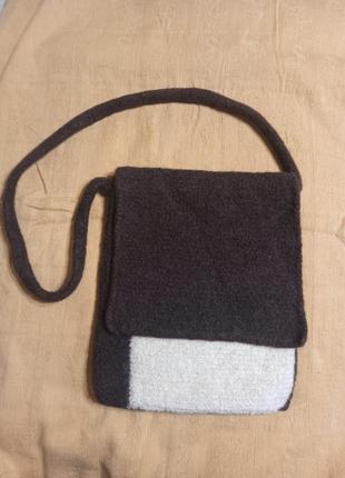 Зимова сумка жіноча з вовни з ручкою на плече