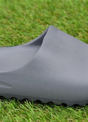 Стильні дитячі шльопанці для басейну сірі р30-34