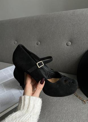 Жіночі замшеві чорні туфлі3 фото