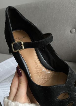 Жіночі замшеві чорні туфлі8 фото