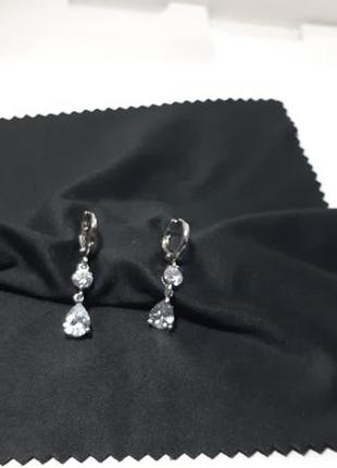 Серьги. фианиты. 18к платина