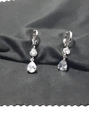 Серьги. фианиты. 18к платина