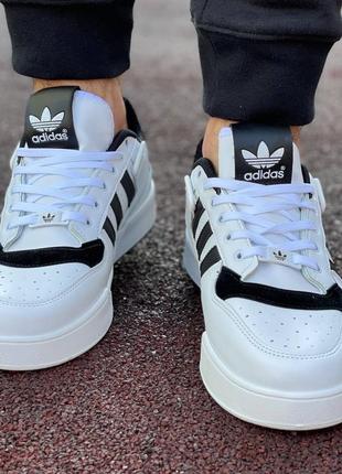 Шкіряні кросівки adidas 4