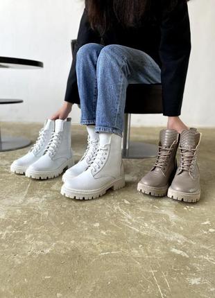 Ботинки кожаные белые на шнурках имитация белого питона и молнии женские 36-412 фото