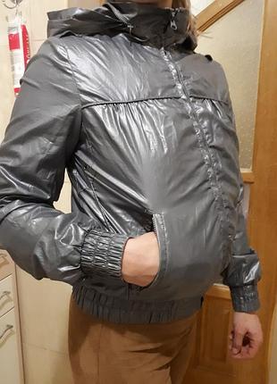 Куртка вєтровка