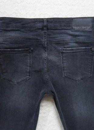 Стильные джинсы скинни c рваностями и неровным низом zara, 40 размер.5 фото