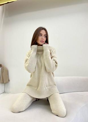 Базовый теплый костюм - длинный объемный свитер оверсайз и плотные теплые лосины9 фото