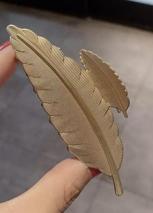 Gold Feather Brooch  Золотые перья, Ювелирные украшения, Перо