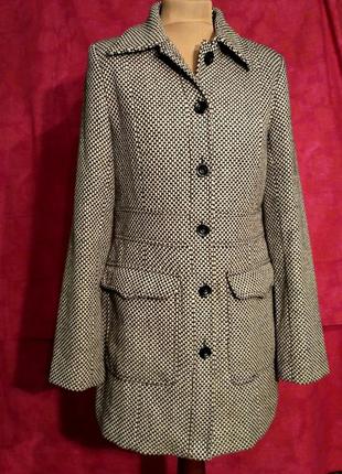 Женское пальто в черно-белую крапинку h&m