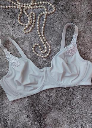 Комфортний м'який бюстгальтер ліф на кісточках jolinesse