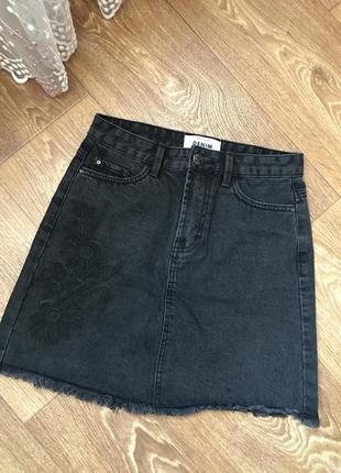 Крута джинсова спідниця