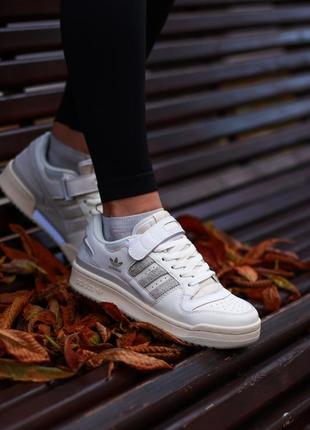 Кросівки жіночі adidas forum cream white1 фото